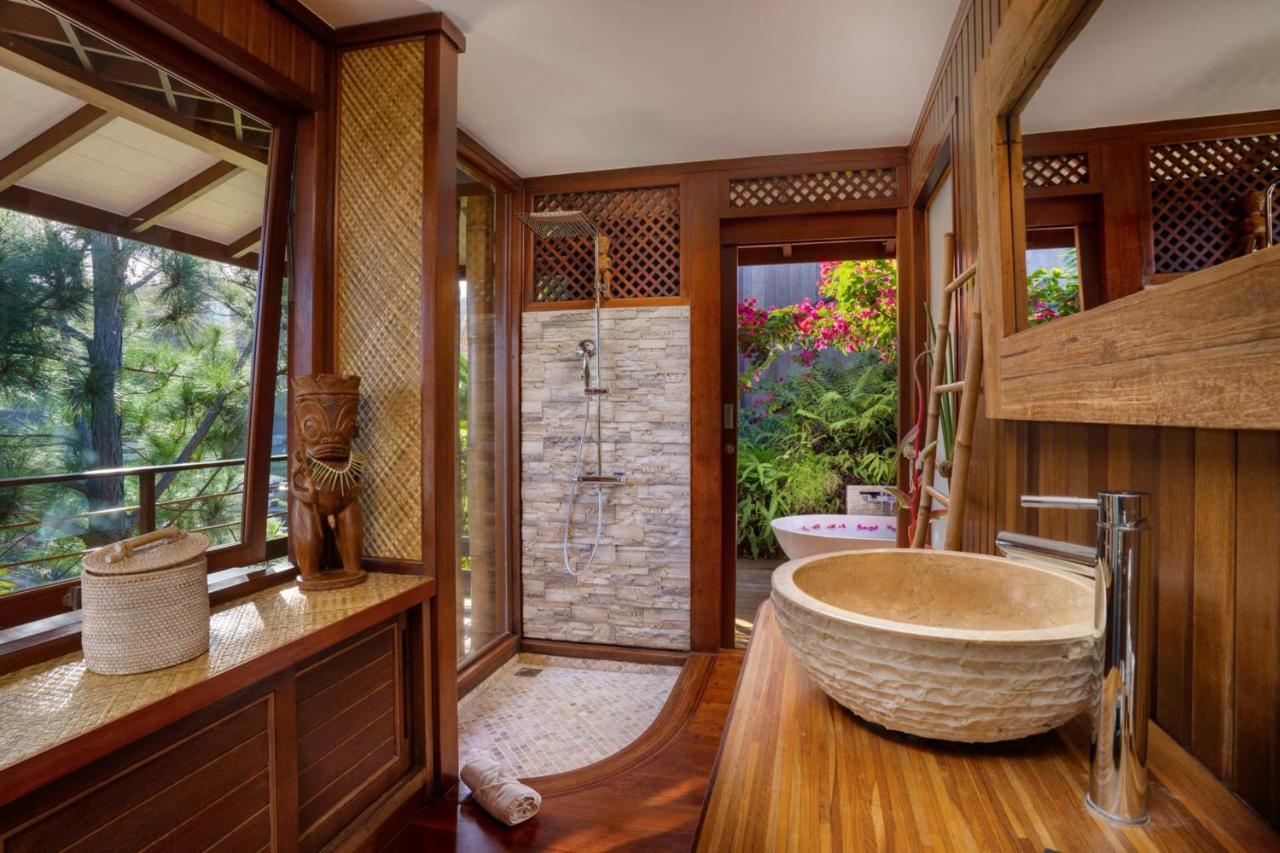 Villa Manuiti, Balinese Luxury Home - Private Swim Spa, Ocean View - Ofyr Bbq - Koi Pond Punaauia Kültér fotó