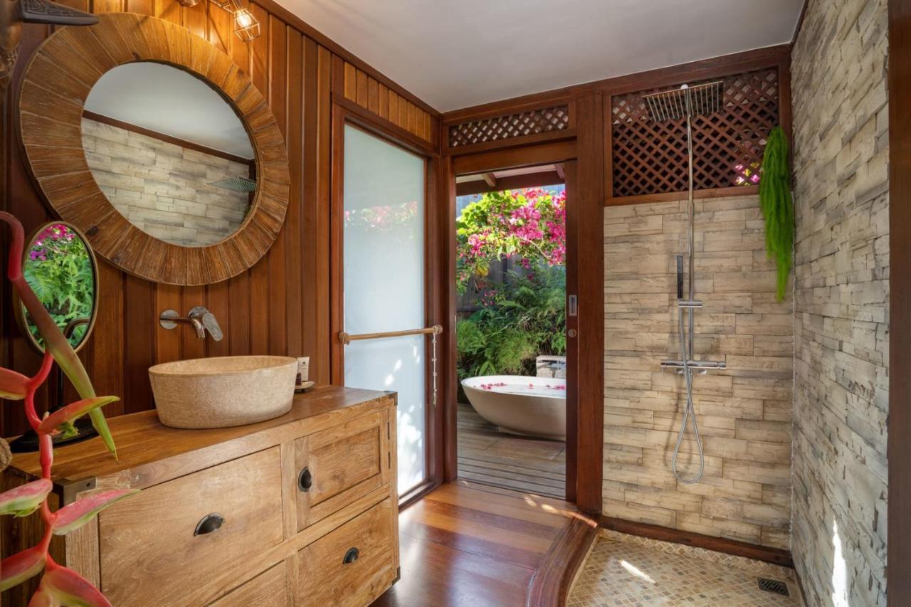 Villa Manuiti, Balinese Luxury Home - Private Swim Spa, Ocean View - Ofyr Bbq - Koi Pond Punaauia Kültér fotó